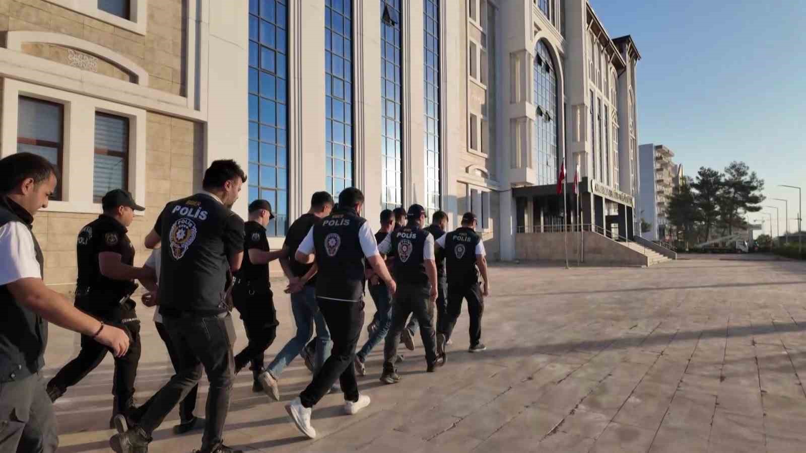 Adıyaman’da yasa dışı bahis operasyonunda 15 kişi tutuklandı