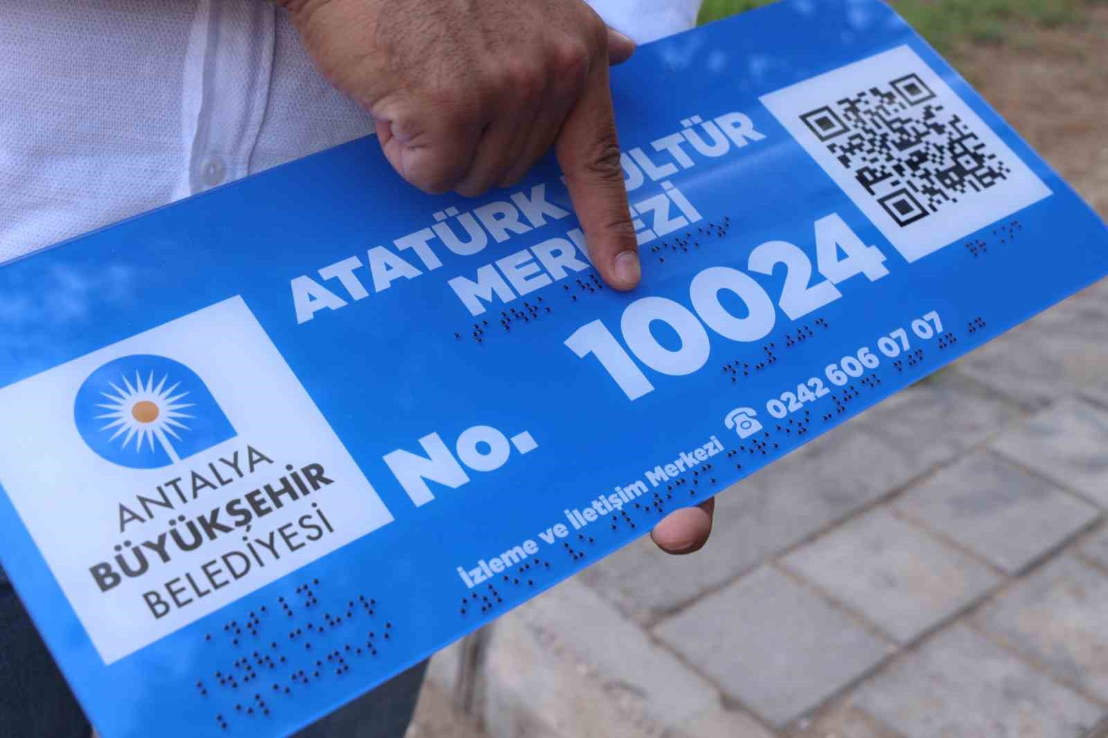 Antalya&rsquo;da engelli dostu durak sayısı artıyor