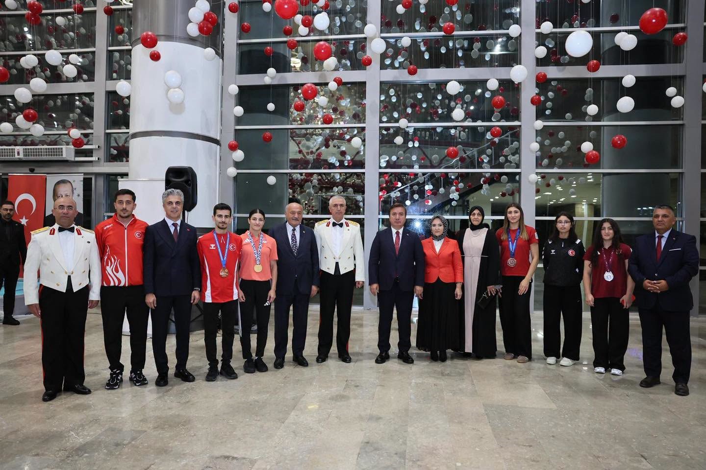 Erzincan&rsquo;da 30 Ağustos Zafer Bayramı resepsiyonu d&uuml;zenlendi