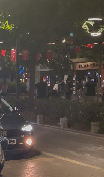 İzmit’te iki ayrı kavga kamerada: "Ben bunu dövebilir miyim" dedi, saldırdı