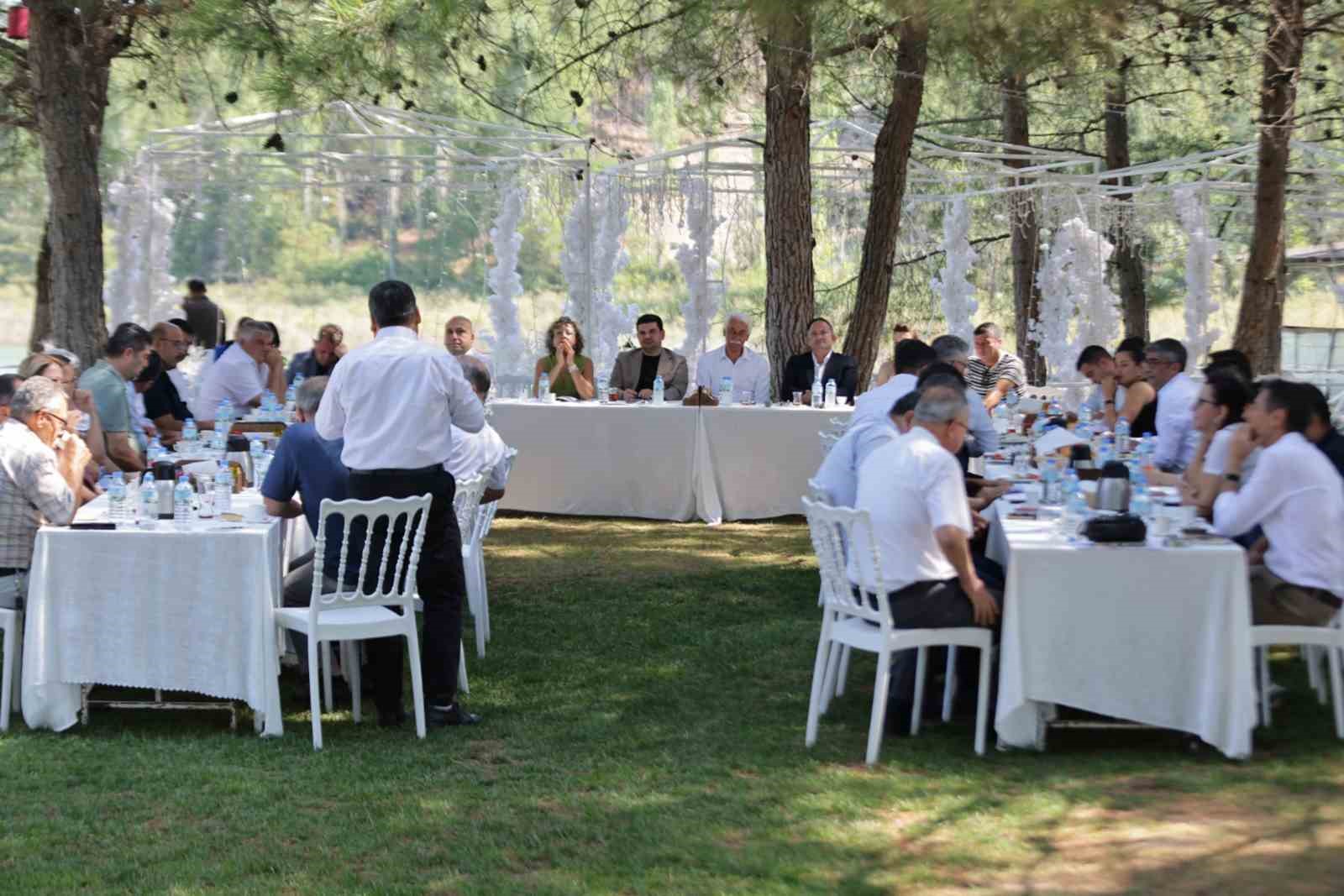 Muğla B&uuml;y&uuml;kşehir Ula&rsquo;da talepleri yerinde dinledi