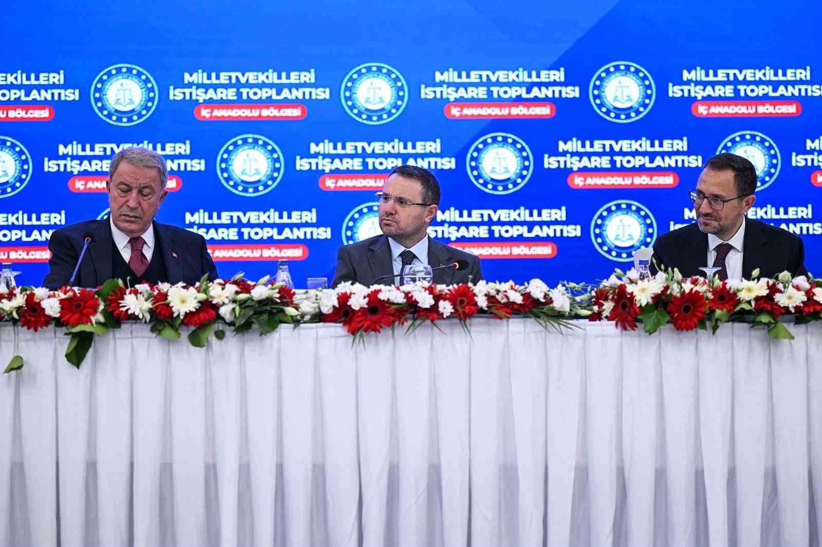 Adalet Bakanı G&uuml;rlek, İ&ccedil; Anadolu B&ouml;lgesi Milletvekilleriyle bir araya geldi