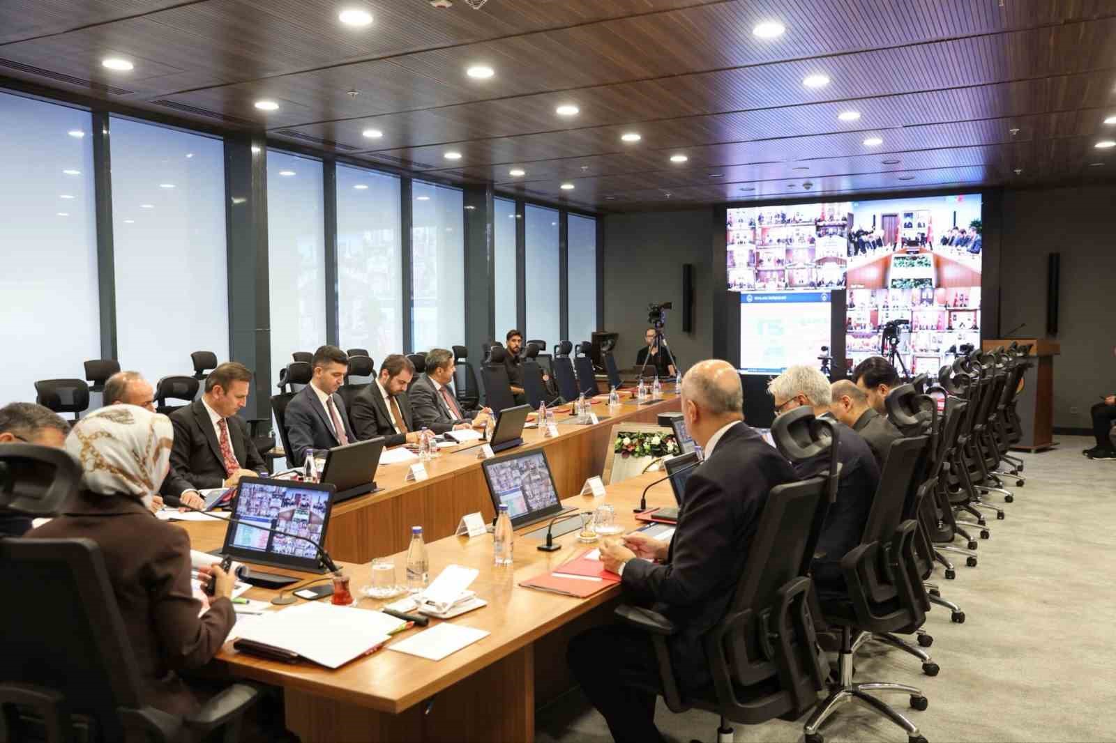 Bakan G&ouml;ktaş ve Bakan &Ccedil;ift&ccedil;i 81 ilin valileriyle toplantı ger&ccedil;ekleştirdi