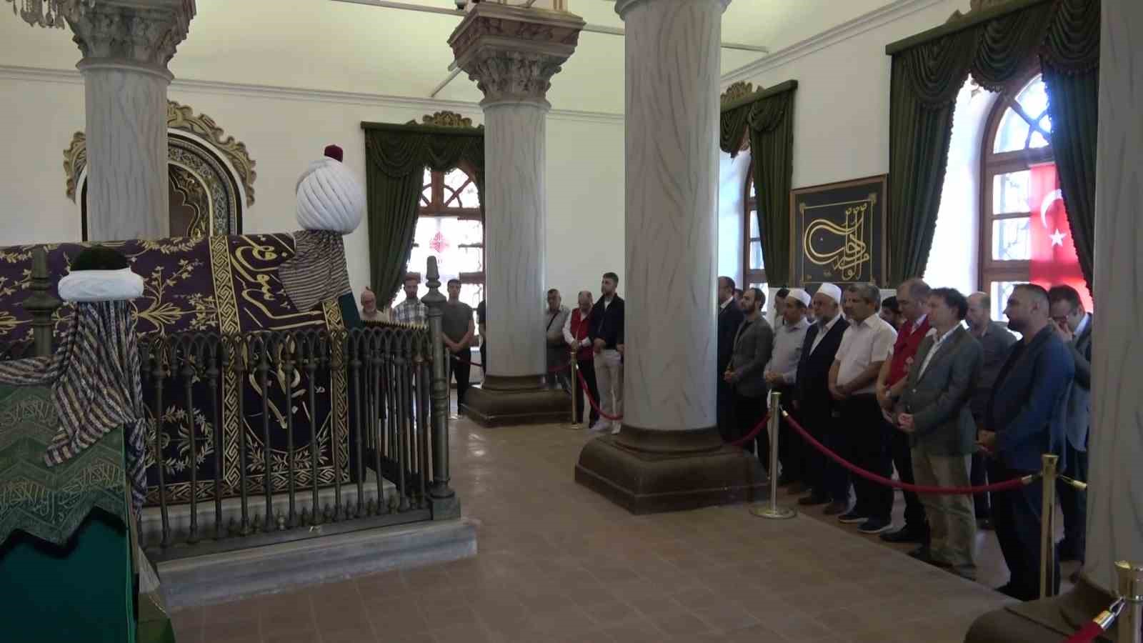 Sultan 1. Murad H&uuml;davendigar Han dualarla anıldı