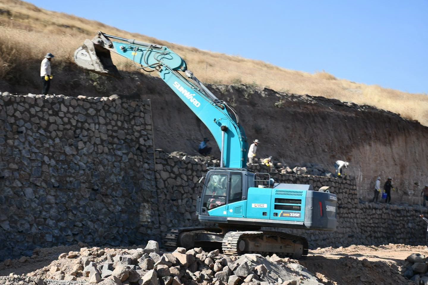 Milletvekili Tatar, Cizre-Silopi yolunda incelemede bulundu
