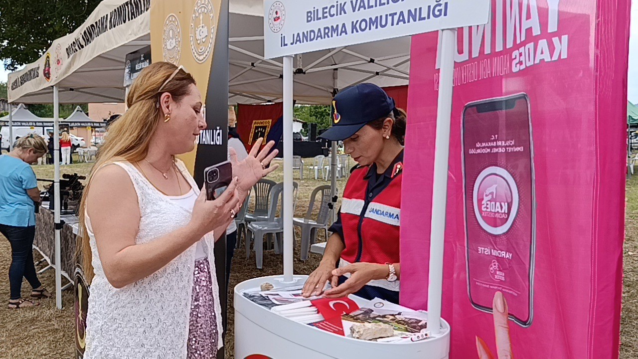 Kınık Festivali&rsquo;nde 500 kadına KADES anlatıldı