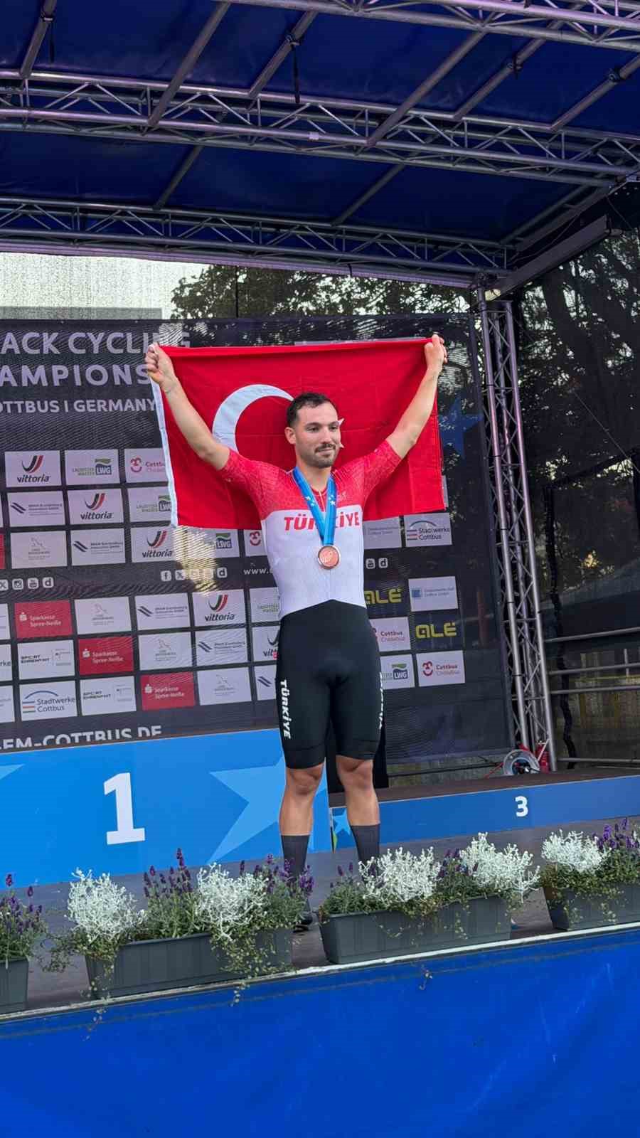 Ramazan Yılmaz&rsquo;dan Avrupa Şampiyonası&rsquo;nda tarihi bronz madalya