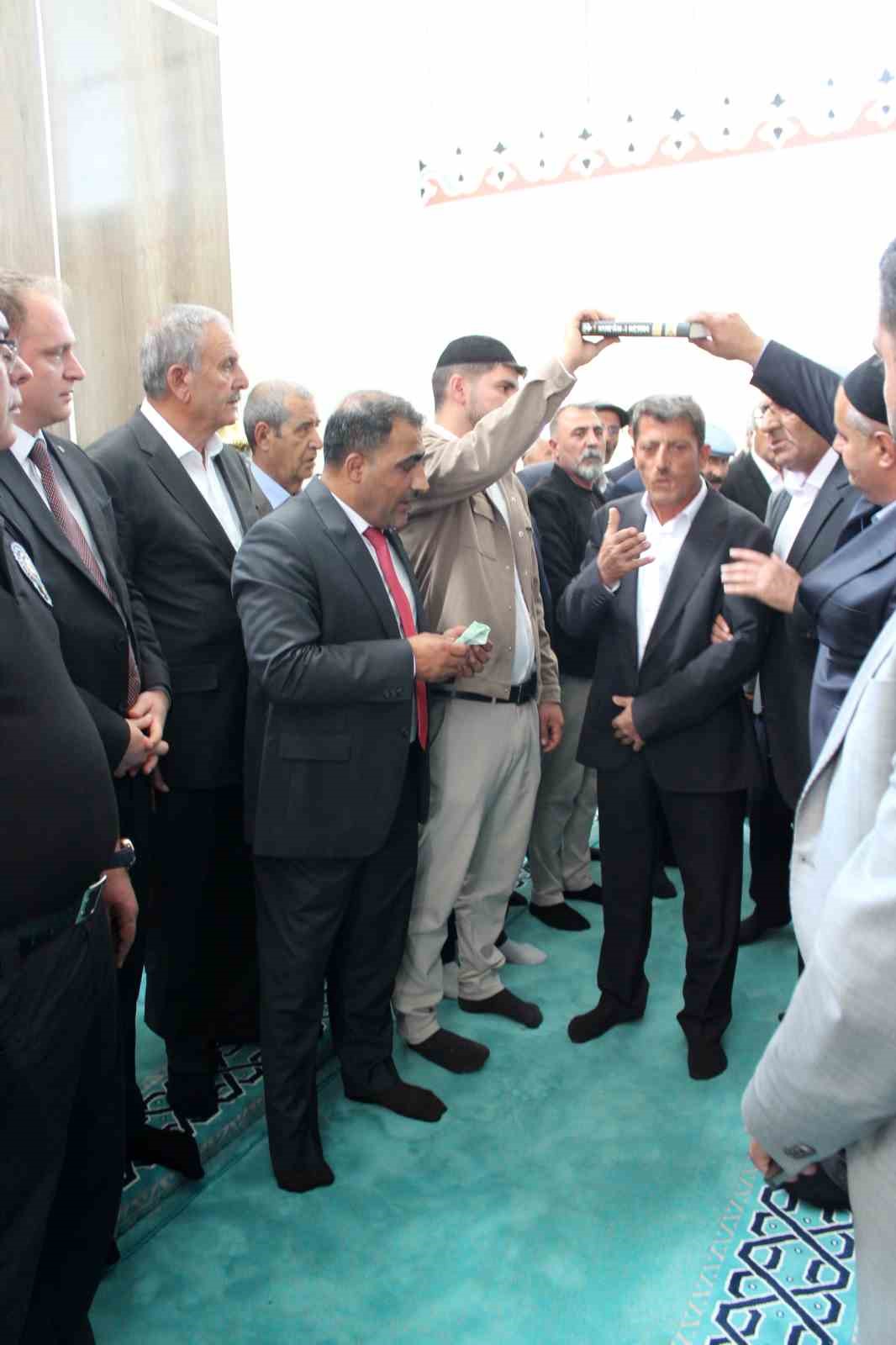 Bulanık&rsquo;ta Kırdar ve G&uuml;l Aileleri arasındaki husumet barışla son buldu