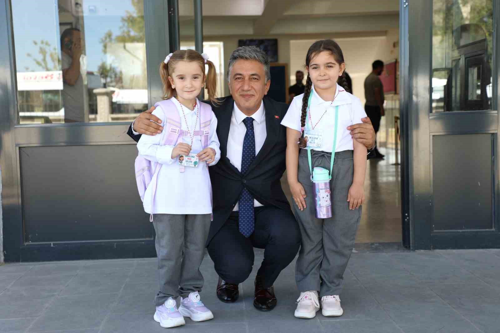 Ağrı&rsquo;da &ouml;ğrencilerin okul heyecanı uyum haftasıyla başladı