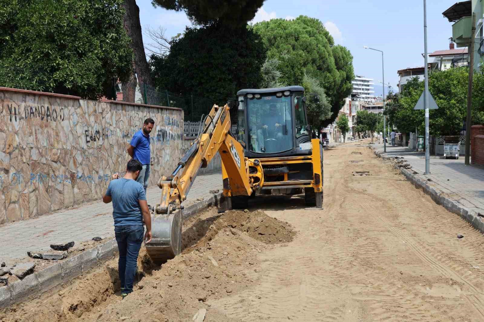 Nazilli&rsquo;de 7 sokakta yol sevinci