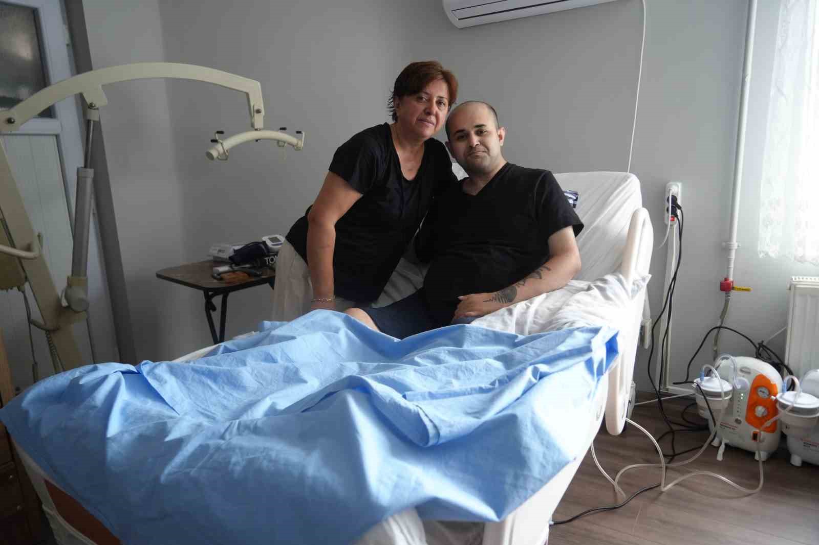 Ağrılar i&ccedil;inde cihaz i&ccedil;in onay bekleyen fel&ccedil;li vatandaş: "Artık dayanamıyorum"
