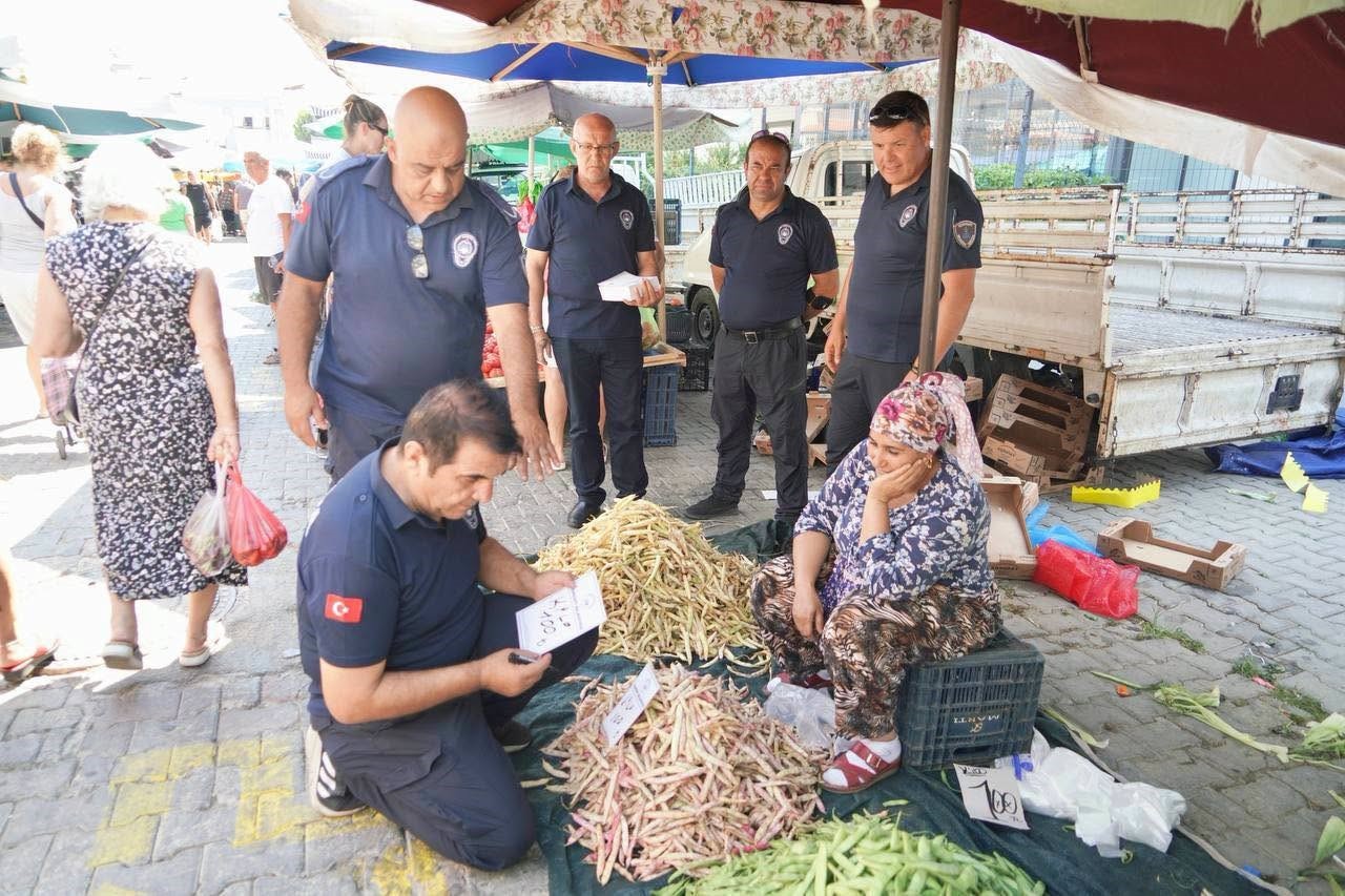 Altınoluk Salı Pazarı&rsquo;nda denetimler sıklaştırıldı