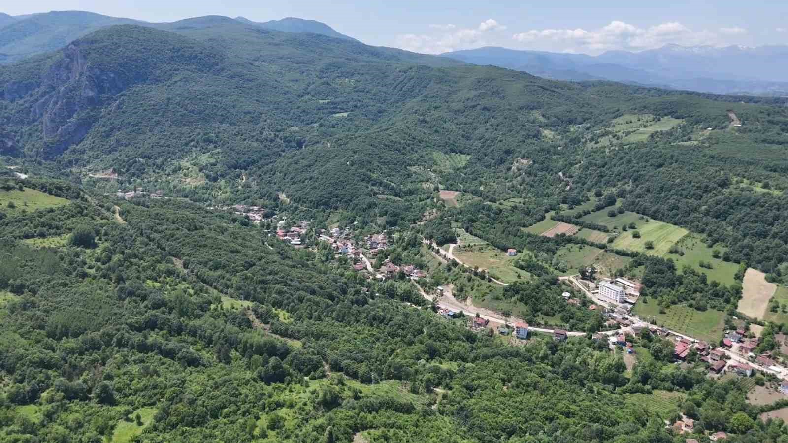 T&uuml;rkiye&rsquo;nin en uzun mahallelerinden biri İneg&ouml;l&rsquo;de