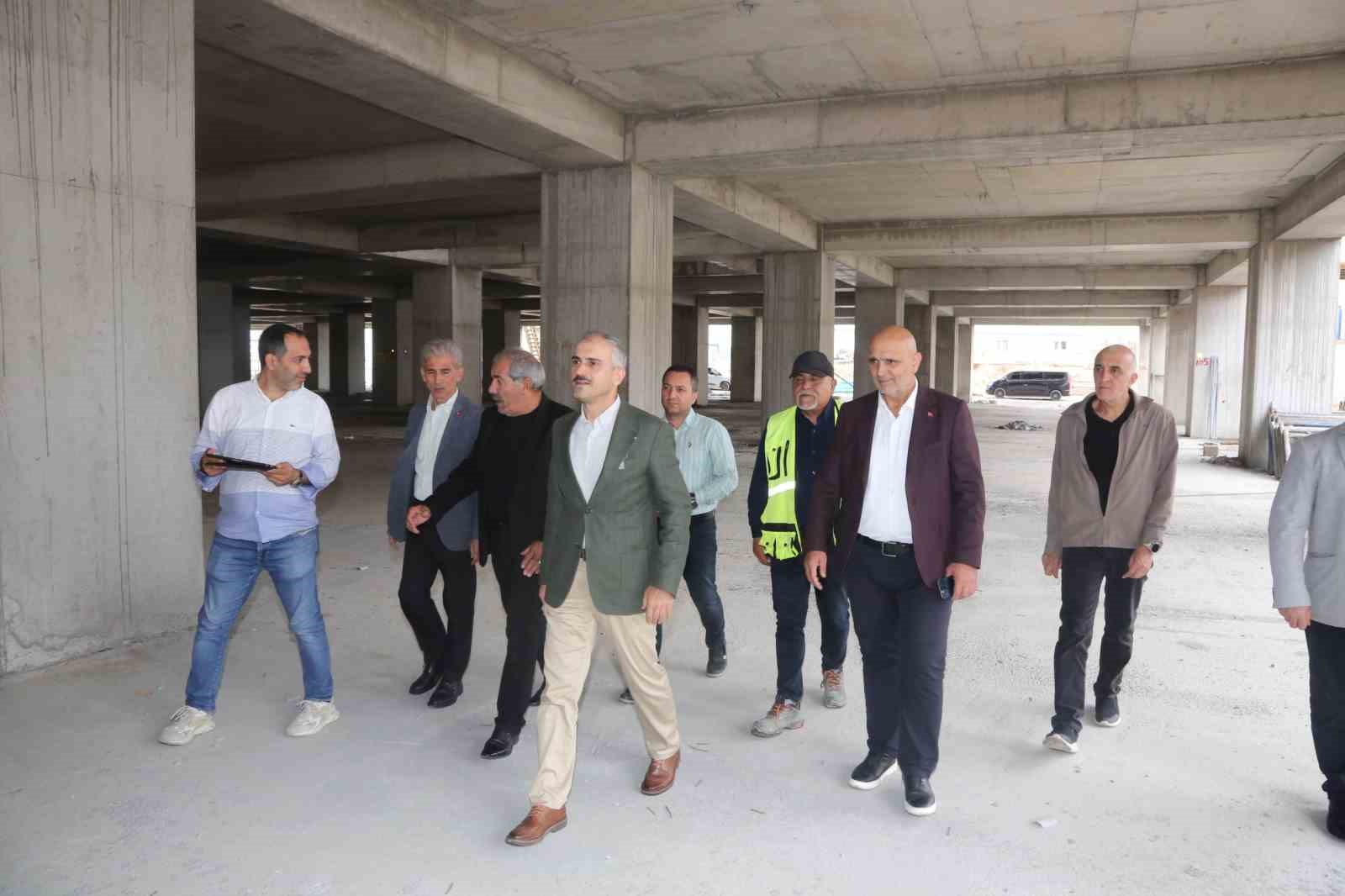 &Ccedil;ayırova&rsquo;da yapımı s&uuml;ren 200 yataklı devlet hastanesi y&uuml;kseliyor