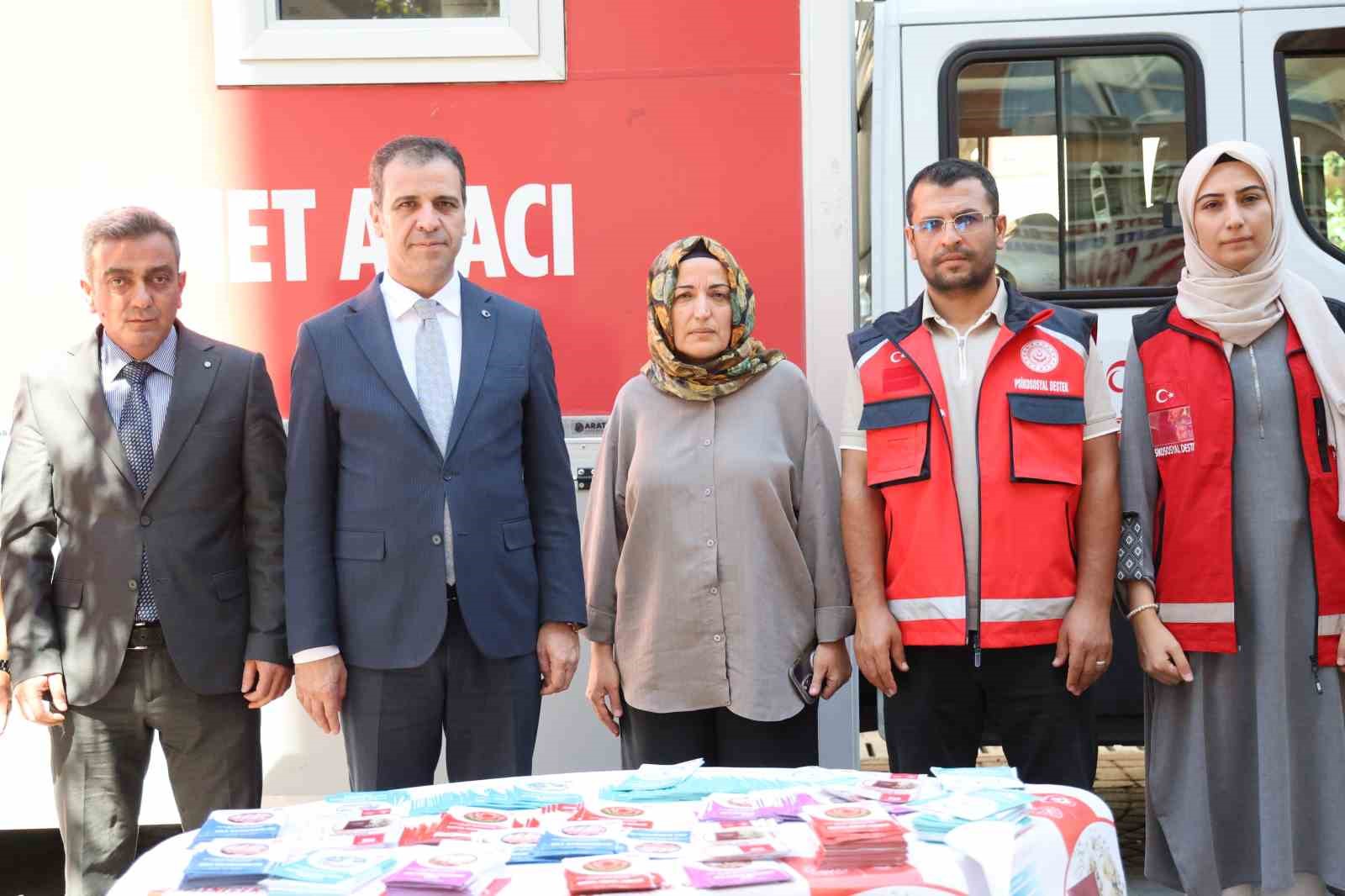 Diyarbakır&rsquo;da &lsquo;Mobil Sosyal Hizmet Merkezi&rsquo; aracıyla 10 bin kişiye rehberlik hizmeti verildi