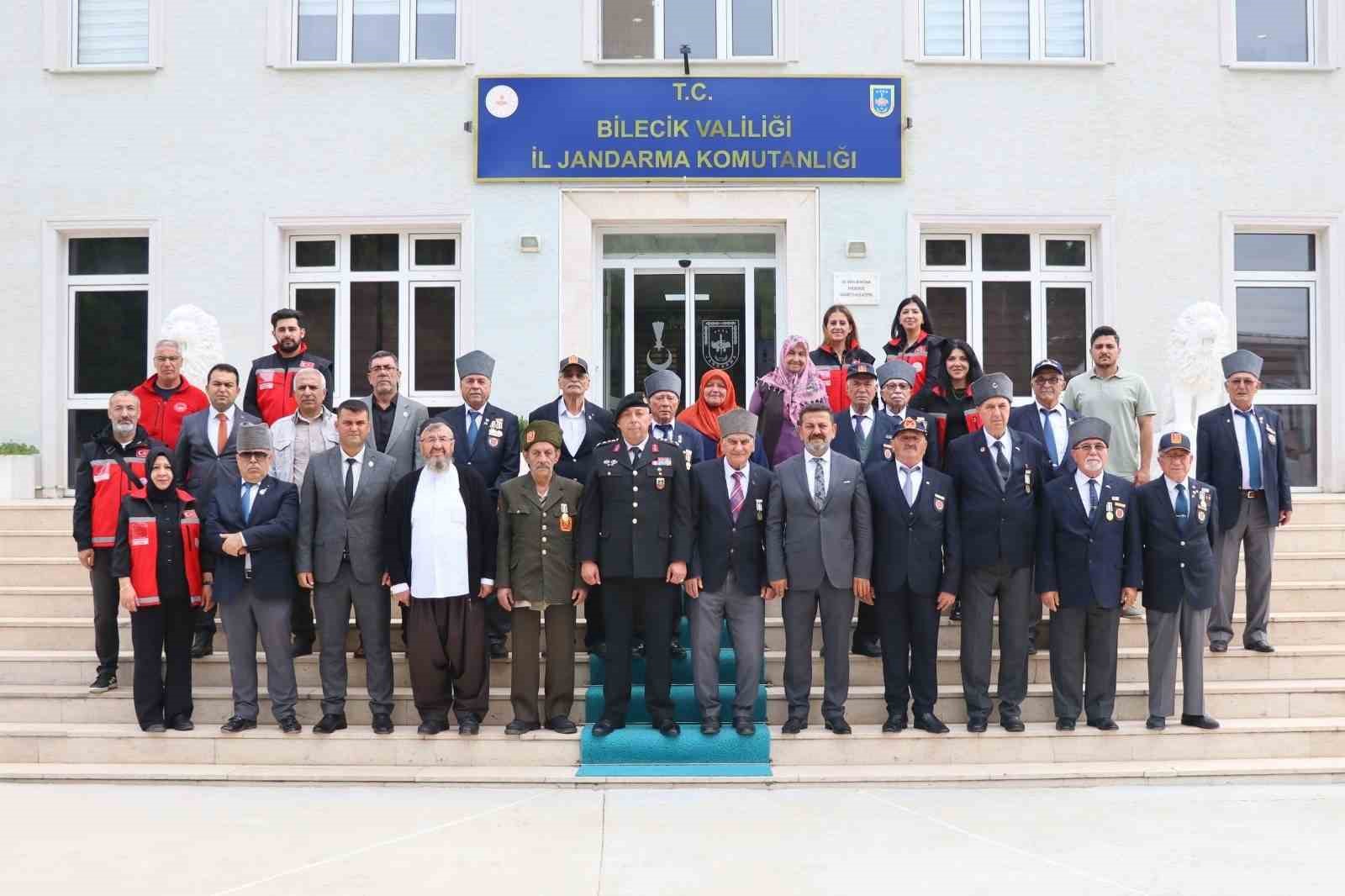 Gaziler G&uuml;n&uuml;&rsquo;nde kahraman gaziler jandarmada misafir edildi