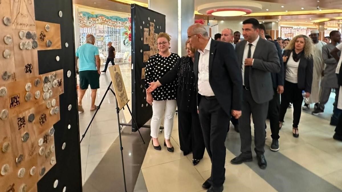Sanatla Buluşan Kültürler: Uluslararası Öğrenciler Karma Sergisi açıldı