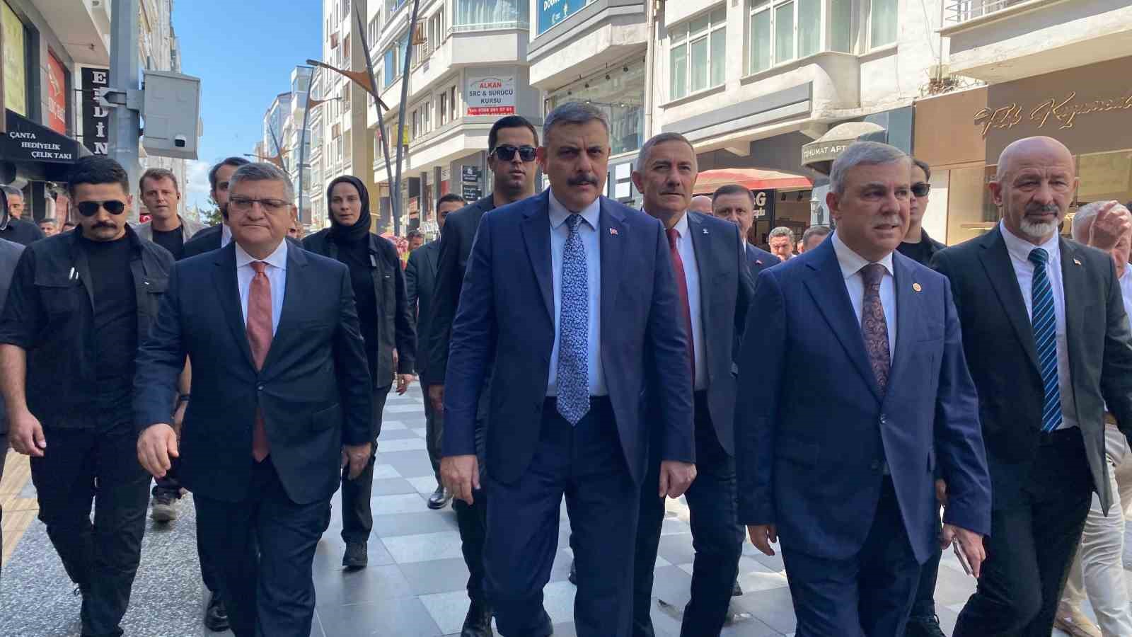 İ&ccedil;işleri Bakanı &Ccedil;ift&ccedil;i: "Modern T&uuml;rkiye&rsquo;nin imarında Cumhurbaşkanımızın b&uuml;y&uuml;k gayretleri var"