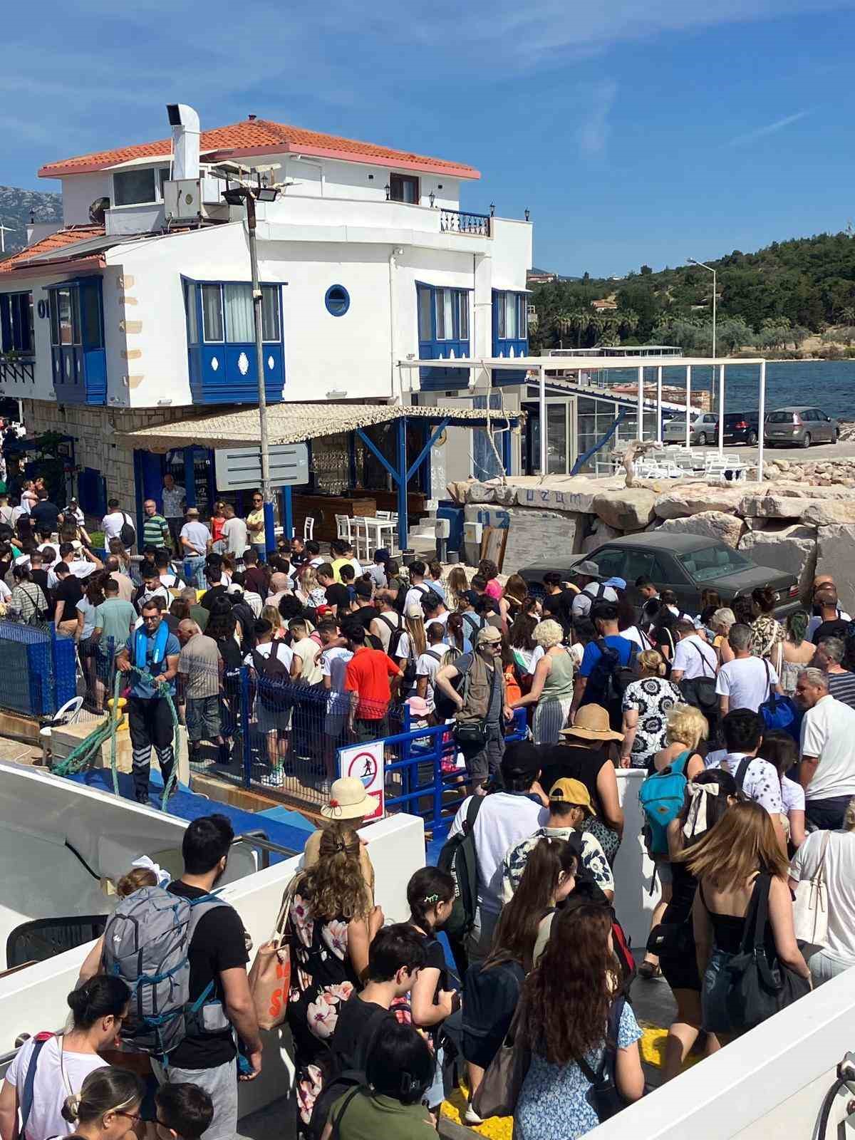 İZDENİZ&rsquo;den bayrama &ouml;zel Urla ve Mordoğan&rsquo;a sefer