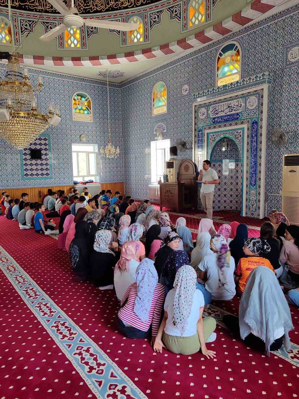 Kur&rsquo;an-ı Kerim kurslarında &rsquo;Teknoloji Bağımlılığı&rsquo; seminerleri s&uuml;r&uuml;yor