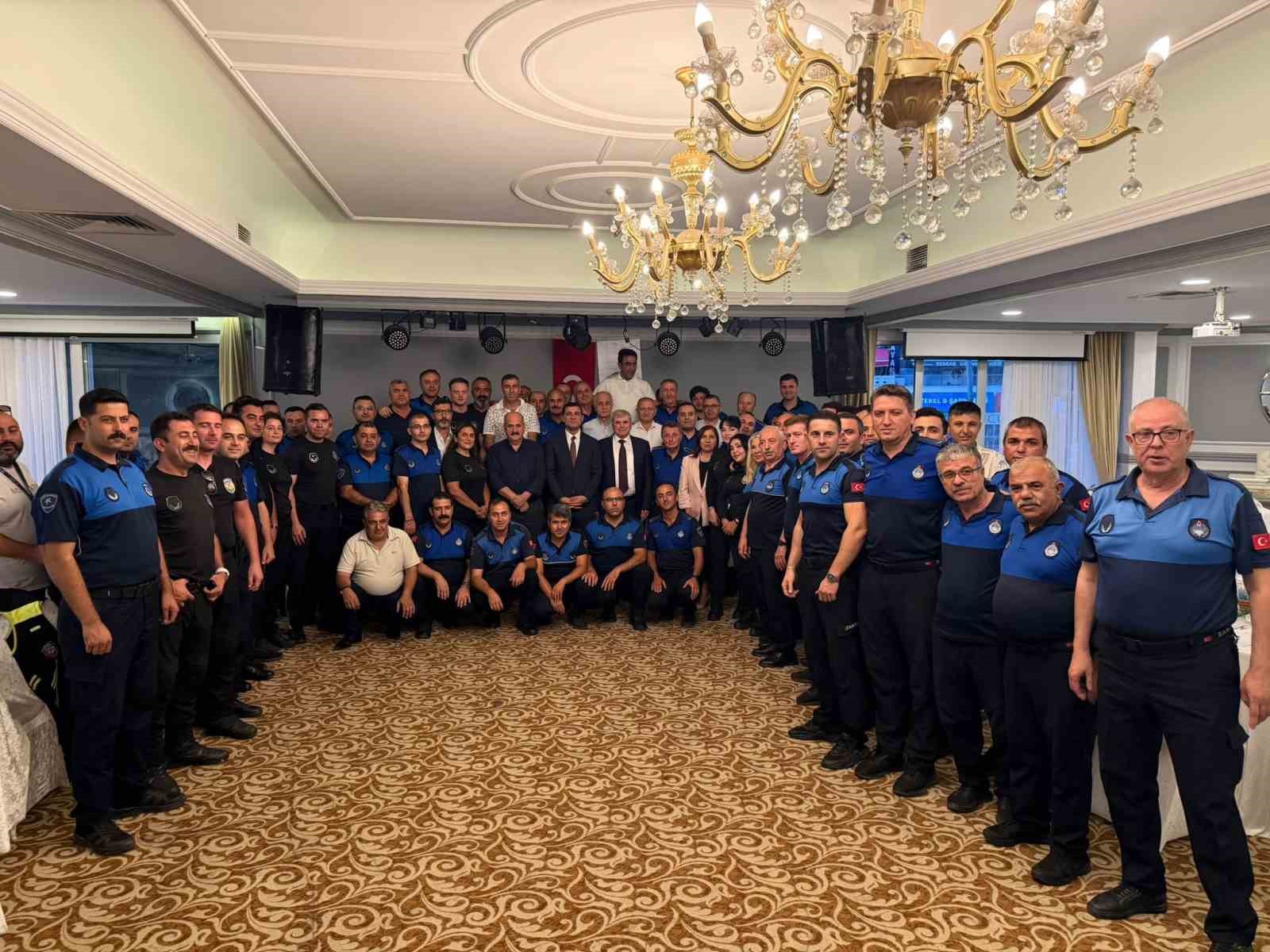 K&uuml;&ccedil;&uuml;k&ccedil;ekmece&rsquo;de zabıta haftası kutlandı