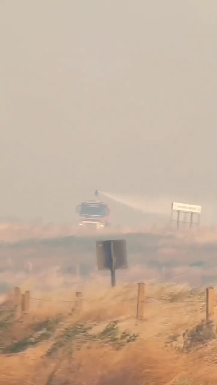 &Ccedil;anakkale Valisi Toraman yangın b&ouml;lgesinde