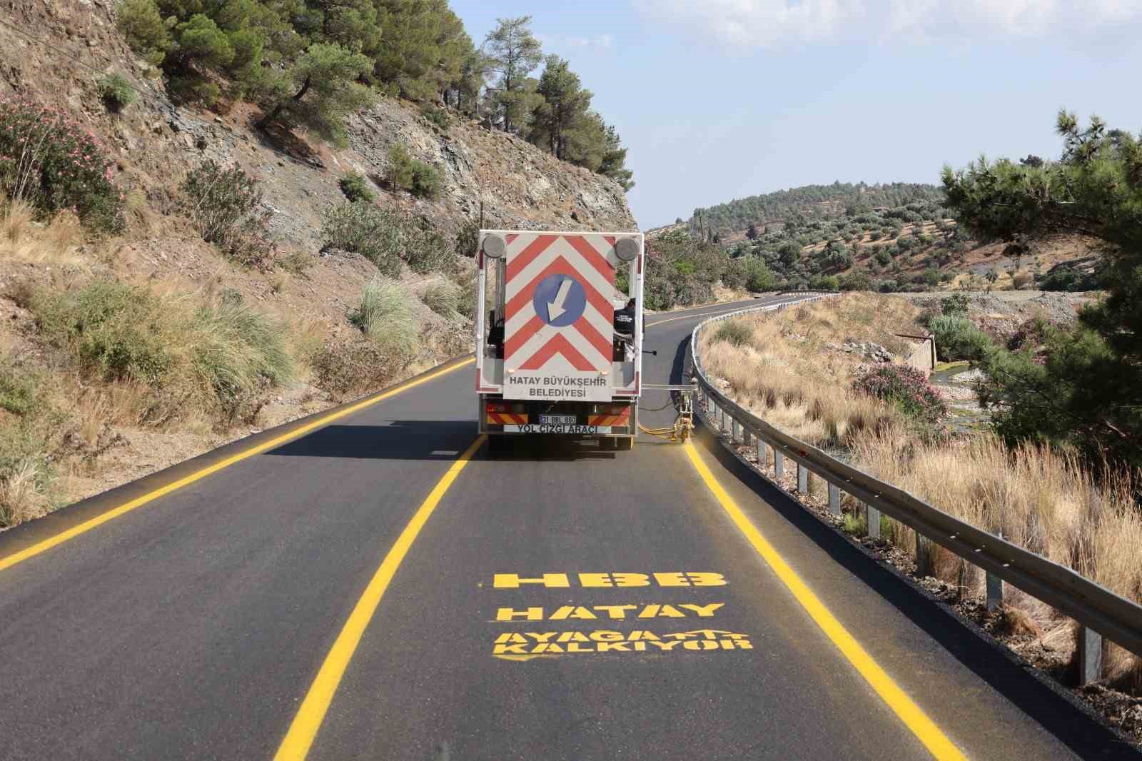Hatay B&uuml;y&uuml;kşehir Belediyesi, 2024 Nisan&rsquo;dan bu yana 2 bin 704 km&rsquo;lik yol ağını yeniledi