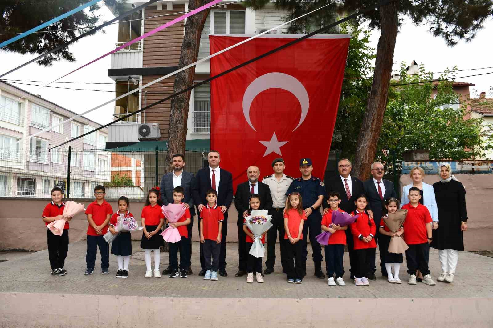 Vezirk&ouml;pr&uuml;&rsquo;de İlk&ouml;ğretim Haftası kutlandı