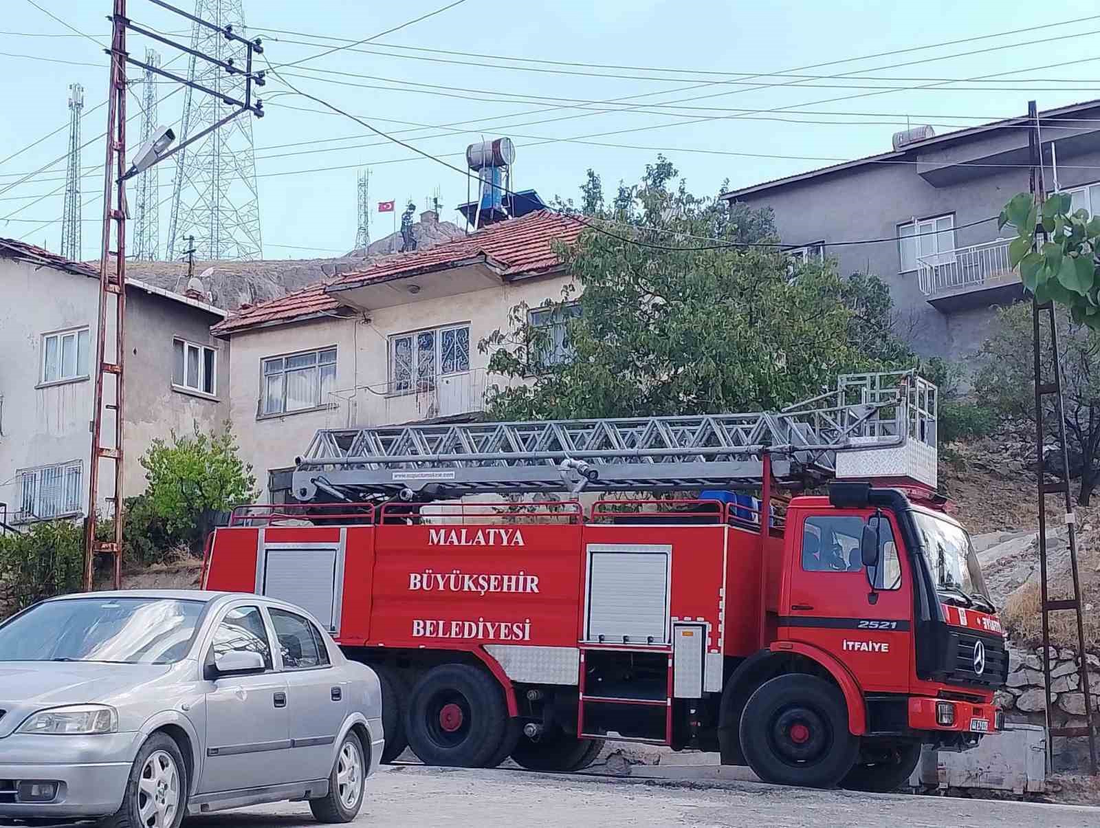 Hekimhan&rsquo;da emekli &ouml;ğretmen evinde &ouml;l&uuml; bulundu
