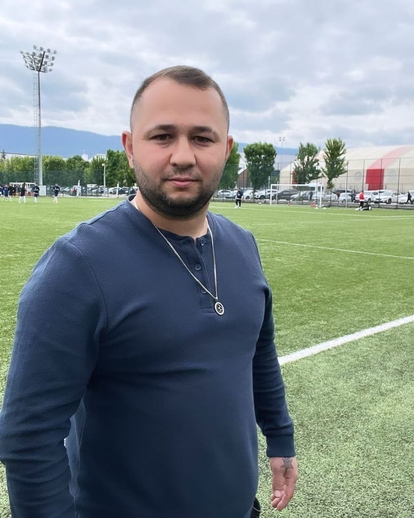 Aynı eve 8 ayda ikinci ateş d&uuml;şt&uuml;: Fındık bah&ccedil;esinde fenalaşan baba toprağa verildi