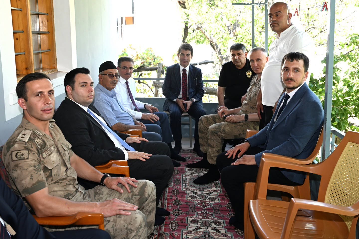 Erzurum Valisi Aydın Baruş&rsquo;tan İspir&rsquo;de anlamlı ziyaret: Şehit ailesi ve gaziye vefa