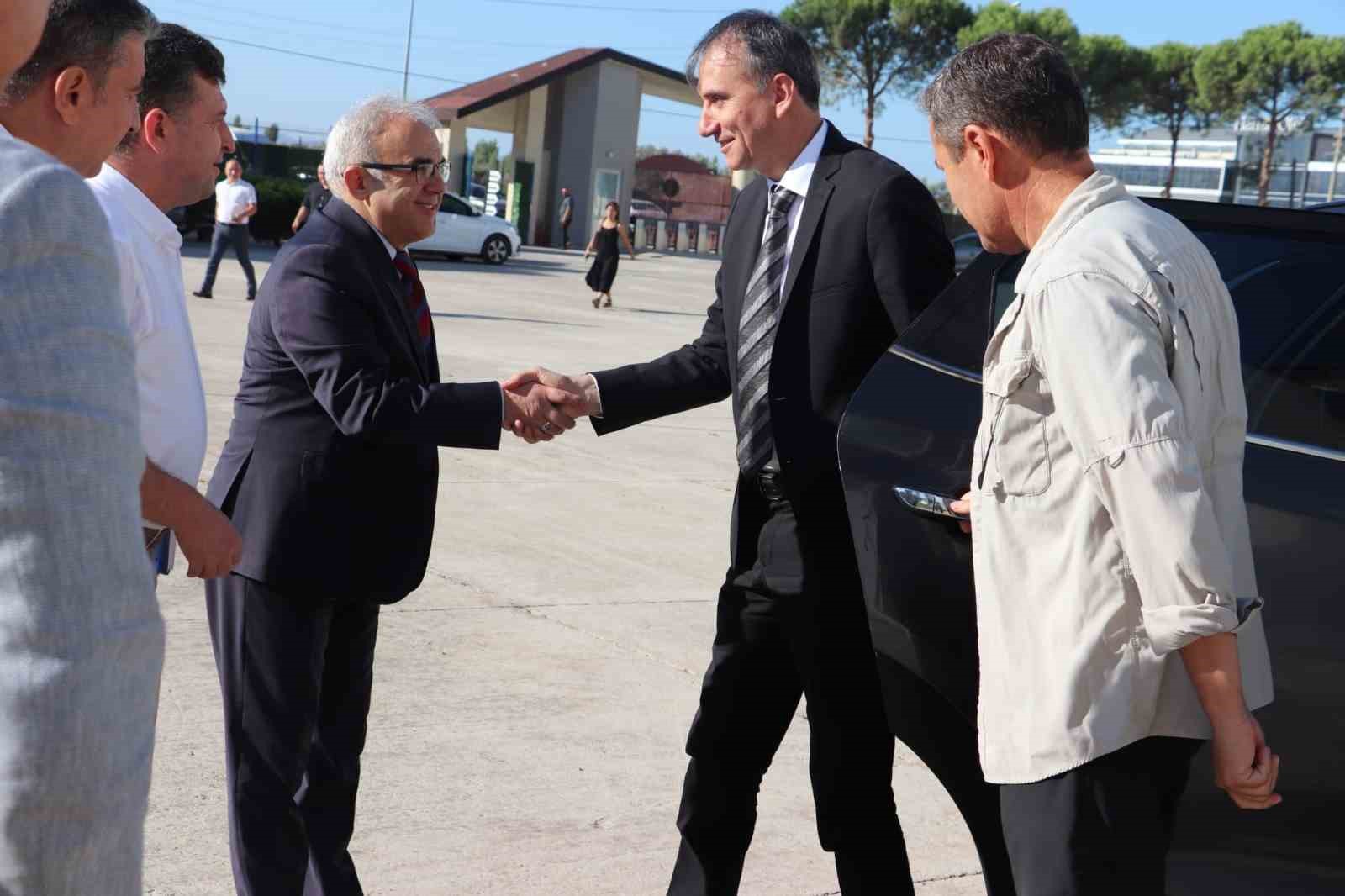 Kaymakam Engin eğitim y&ouml;neticileriyle yeni d&ouml;nemi değerlendirdi