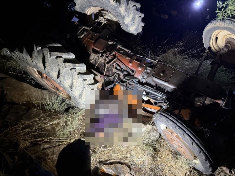Osmaniye&rsquo;de trakt&ouml;r dereye yuvarlandı: 2 &ouml;l&uuml;