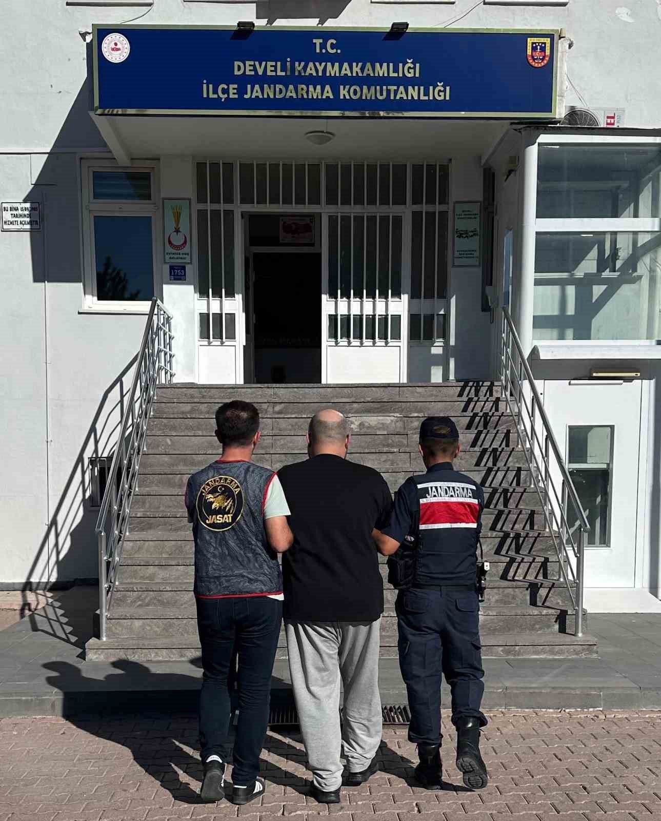 Kayseri&rsquo;de 15 yıl kesinleşmiş hapis cezasıyla aranan şahıs yakalandı