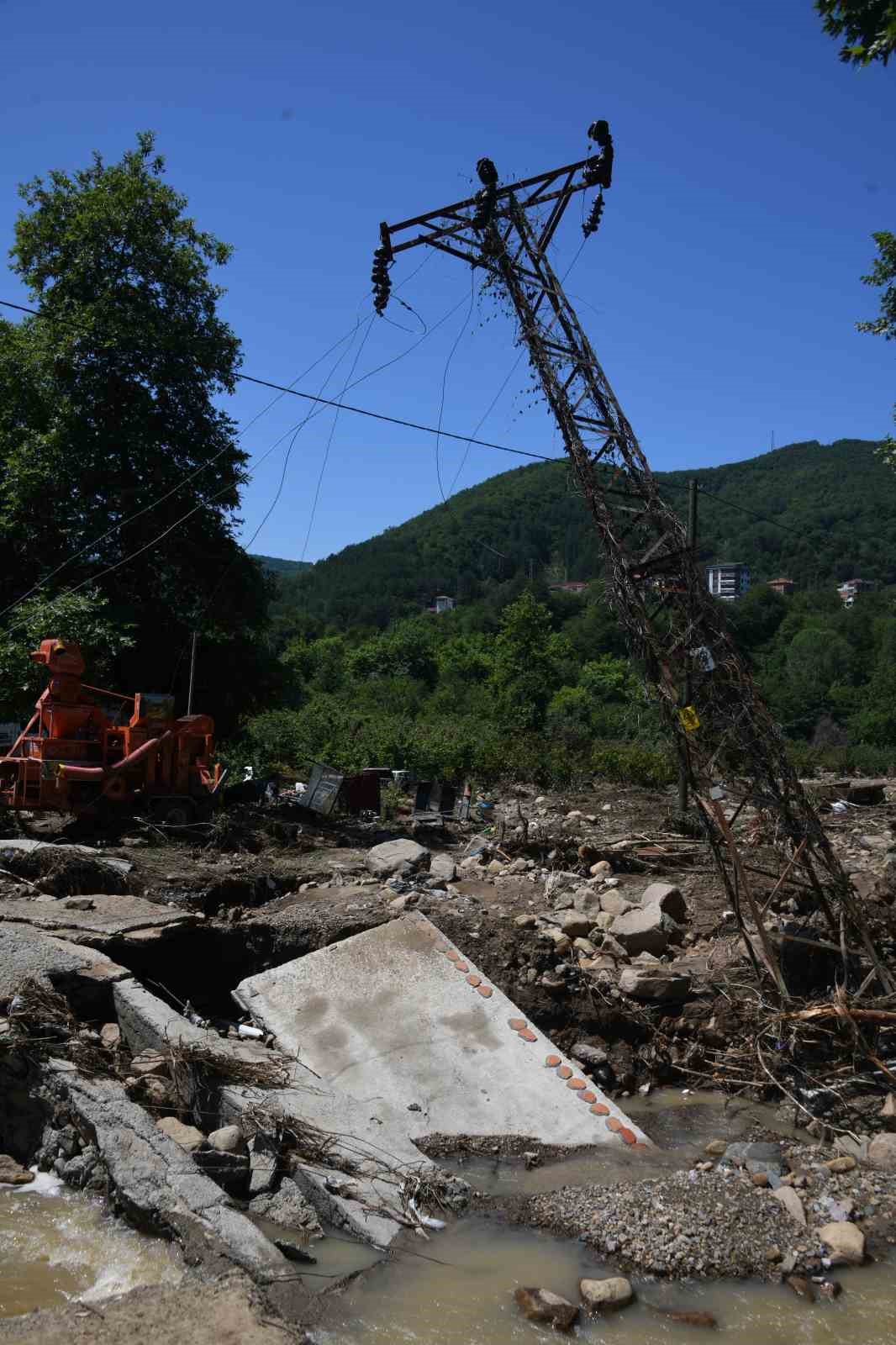 Kastamonu&rsquo;da selden etkilenen k&ouml;ylerde yaralar sarılıyor