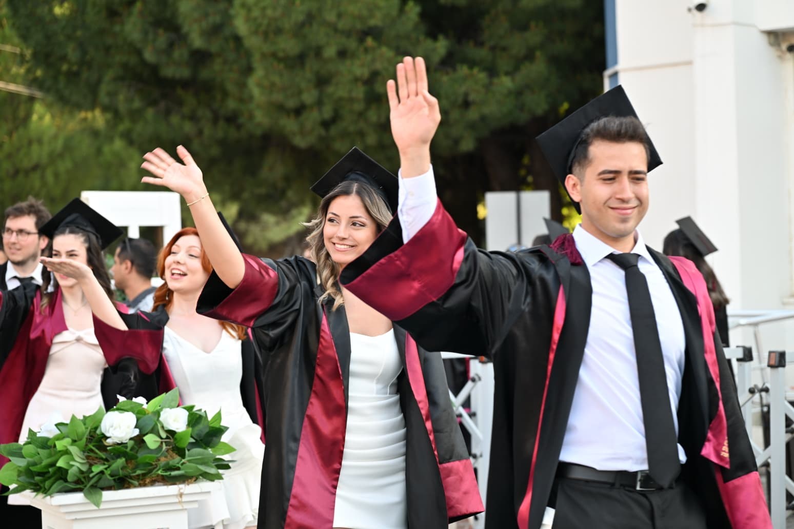 Vali &Ouml;zkan&rsquo;dan yeni hekimlere dikkat &ccedil;eken mesajlar