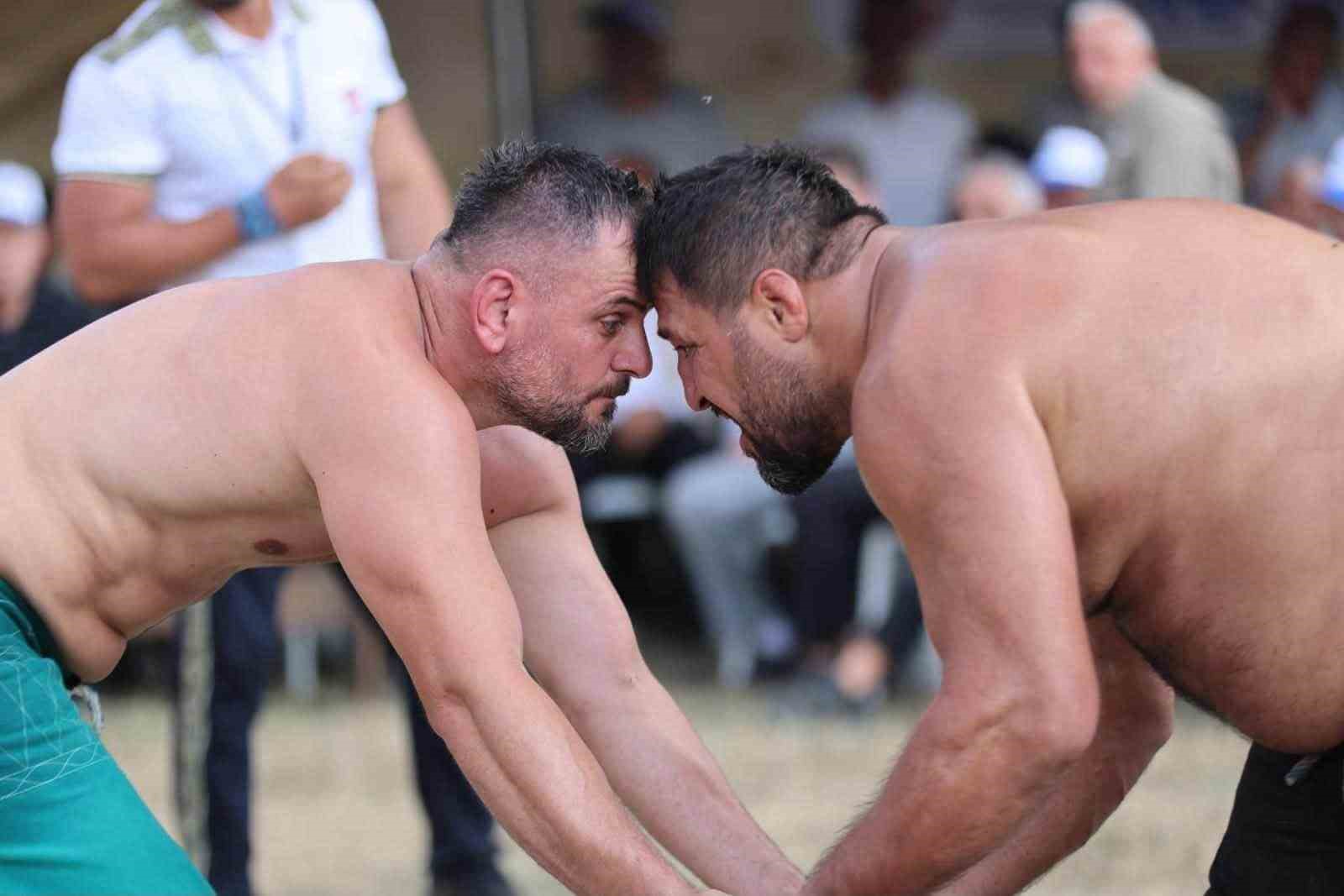 Canik g&uuml;reşlerinde Başpehlivan Recep Taslak