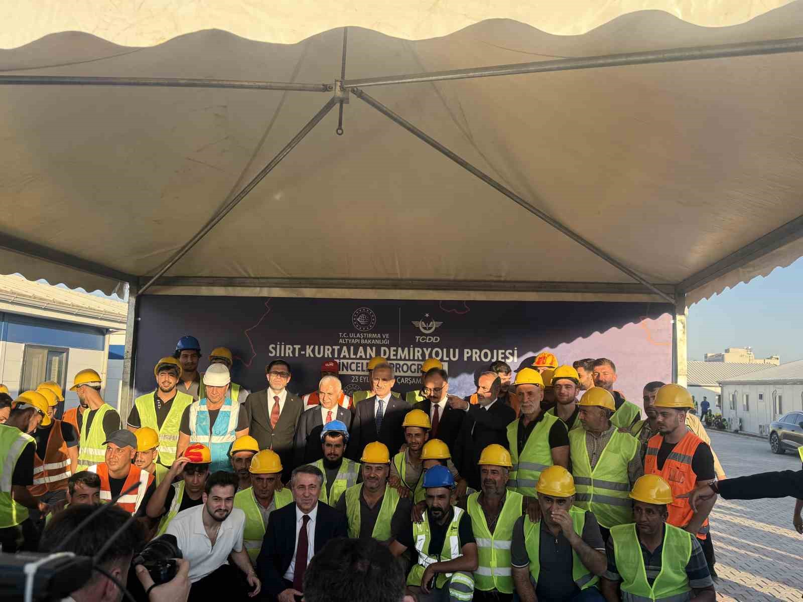 Siirt-Kurtalan demir yolu hattında fiziki ger&ccedil;ekleşme y&uuml;zde 30&rsquo;u aştı: 2030 hedefine bir adım daha yaklaştı