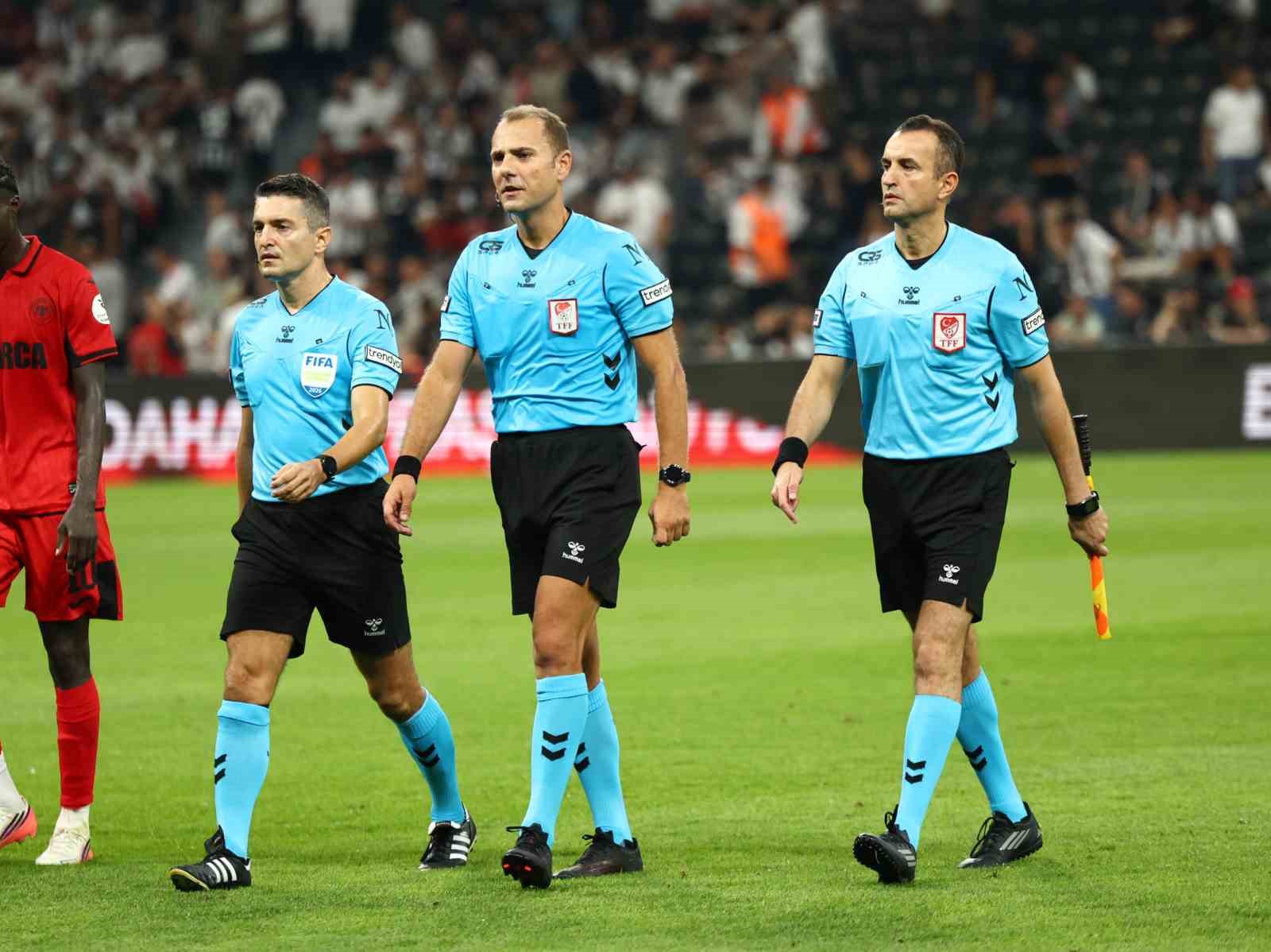 Trendyol S&uuml;per Lig: Beşiktaş: 2 - &Ccedil;orum FK: 0 (İlk yarı)