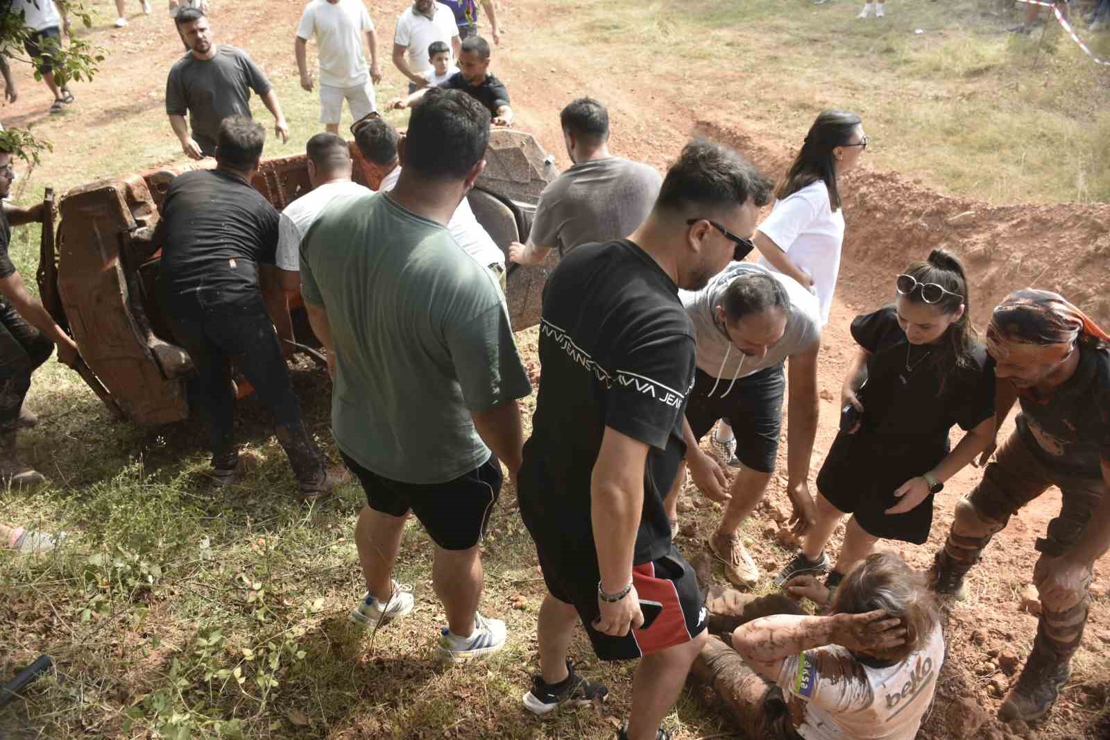 Şenlikte yaşanan kazalar nedeniyle y&uuml;rekler ağza geldi