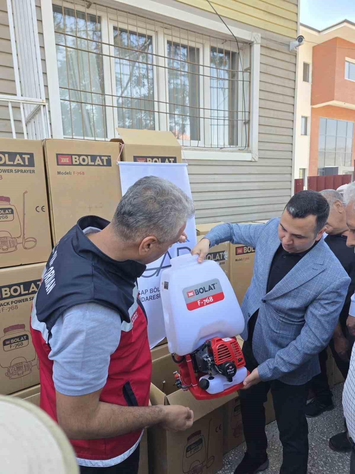 Çiftçilere hibe destekli tarım aletleri dağıtıldı