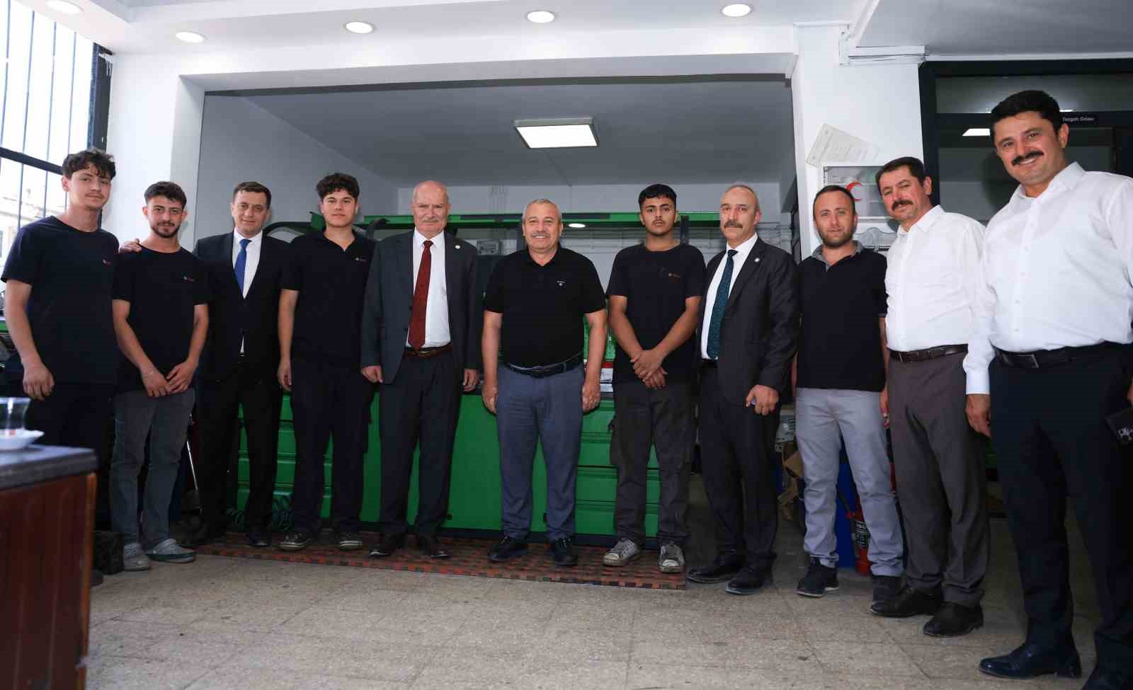 ATO Başkanı Baran: "G&ouml;lbaşı&rsquo;nın sahip olduğu potansiyel doğal taş ve mermer sekt&ouml;r&uuml;m&uuml;z&uuml; daha g&uuml;&ccedil;l&uuml; noktalara taşıyacaktır"