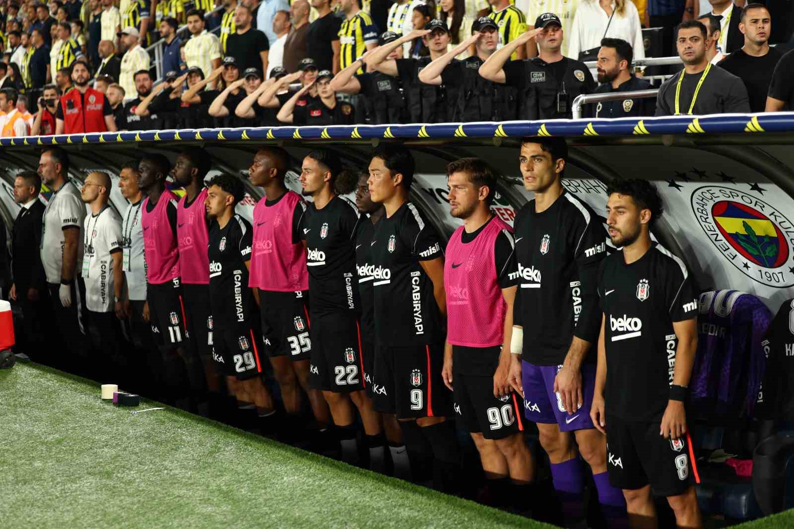 Vincenzo Italiano&rsquo;dan derbide tek değişiklik