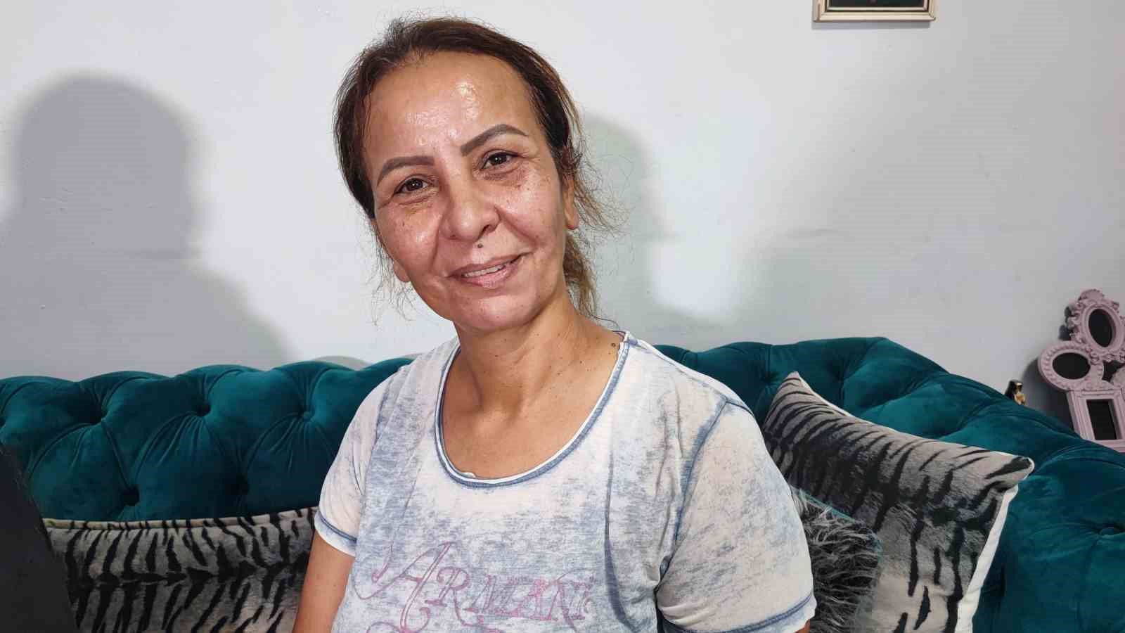 Anne ve kızı 14 yıl arayla yakalandıkları meme kanserini yendi