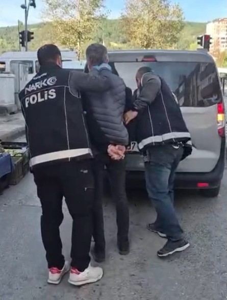 Kastamonu&rsquo;da 18 adrese eş zamanlı operasyon: Aranan 14 şahıs yakalandı