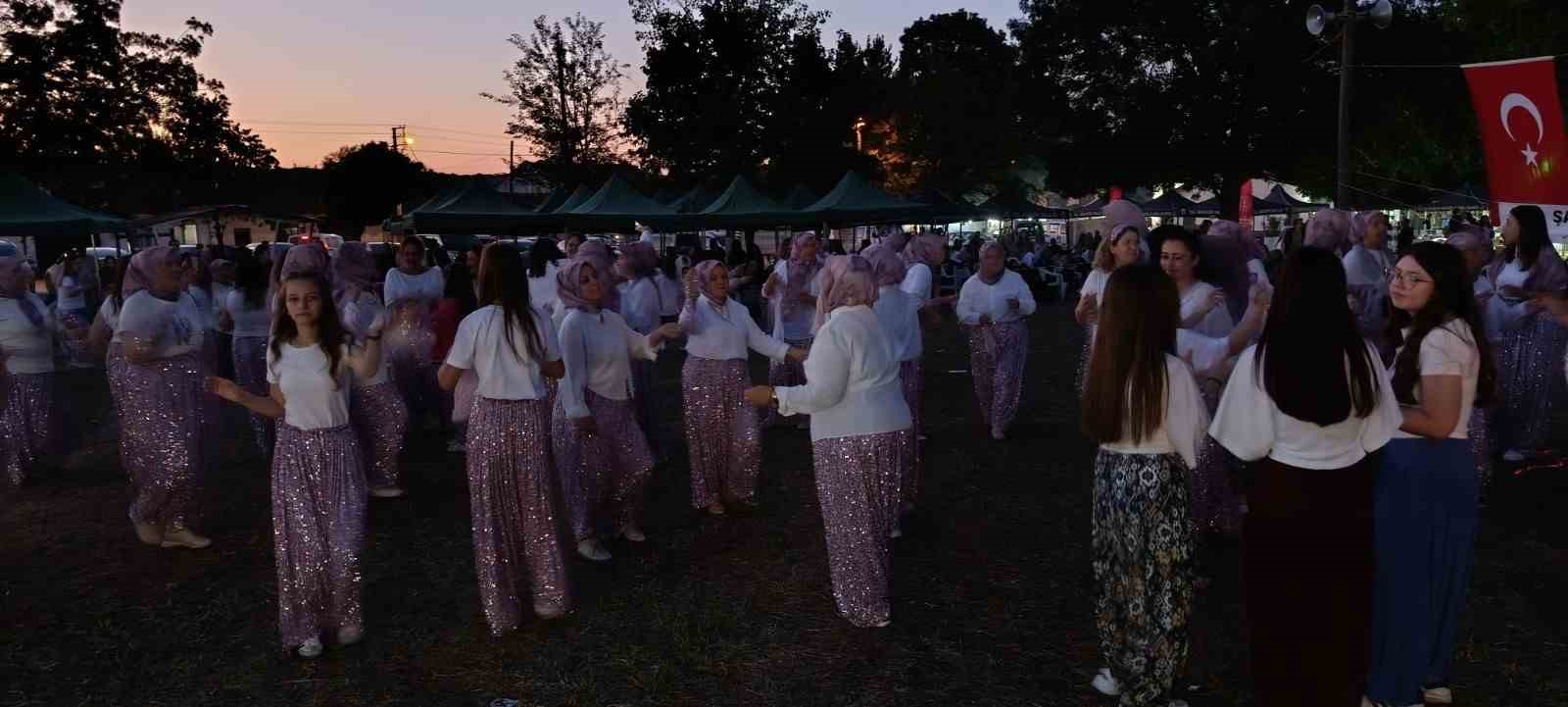 K&ouml;yl&uuml; kadınlardan unutulmaz şalvar gecesi