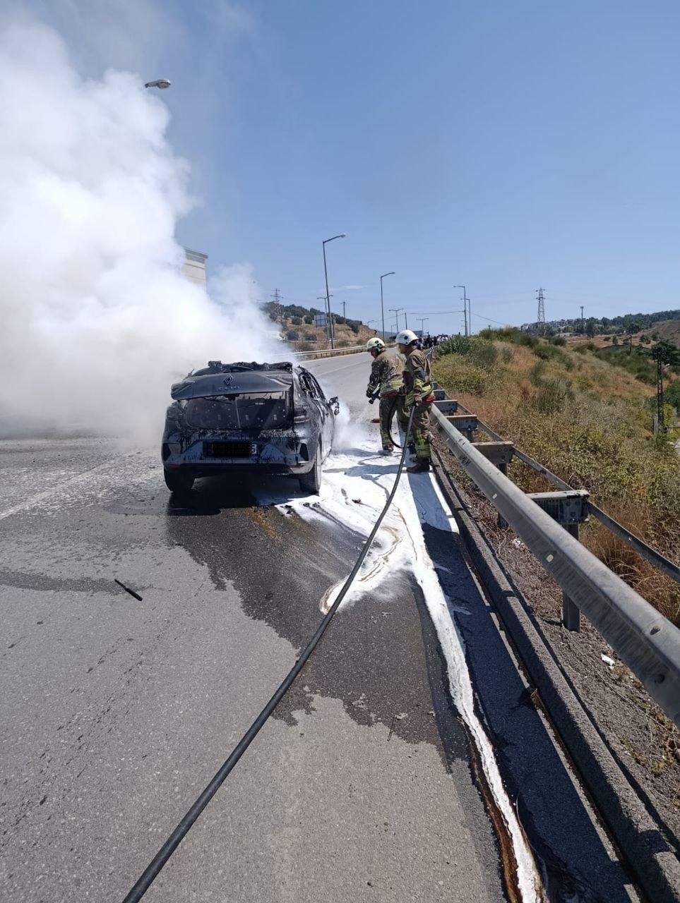 Belen&rsquo;de otomobil alevlere teslim oldu