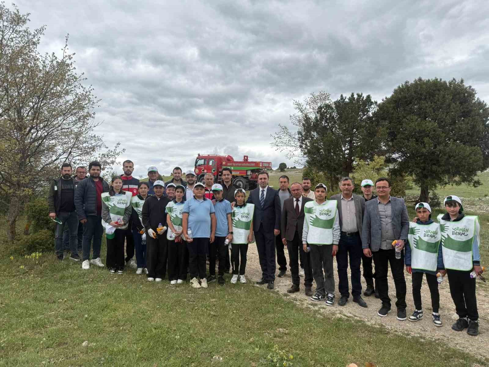&Ccedil;avdarhisar&rsquo;da orman yangınlarına karşı &ccedil;evre temizliği