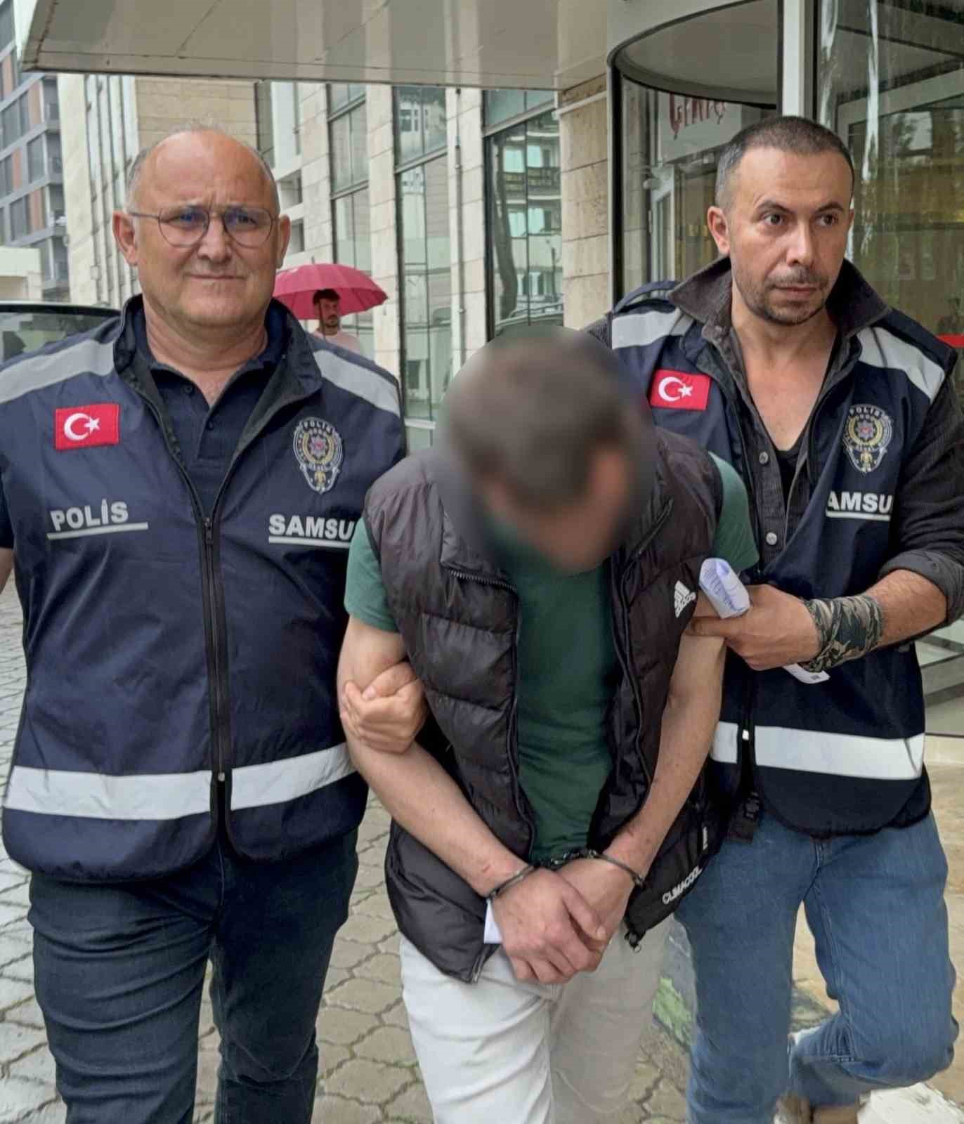 Mezarlıkta eşini darbeden koca tutuklandı
