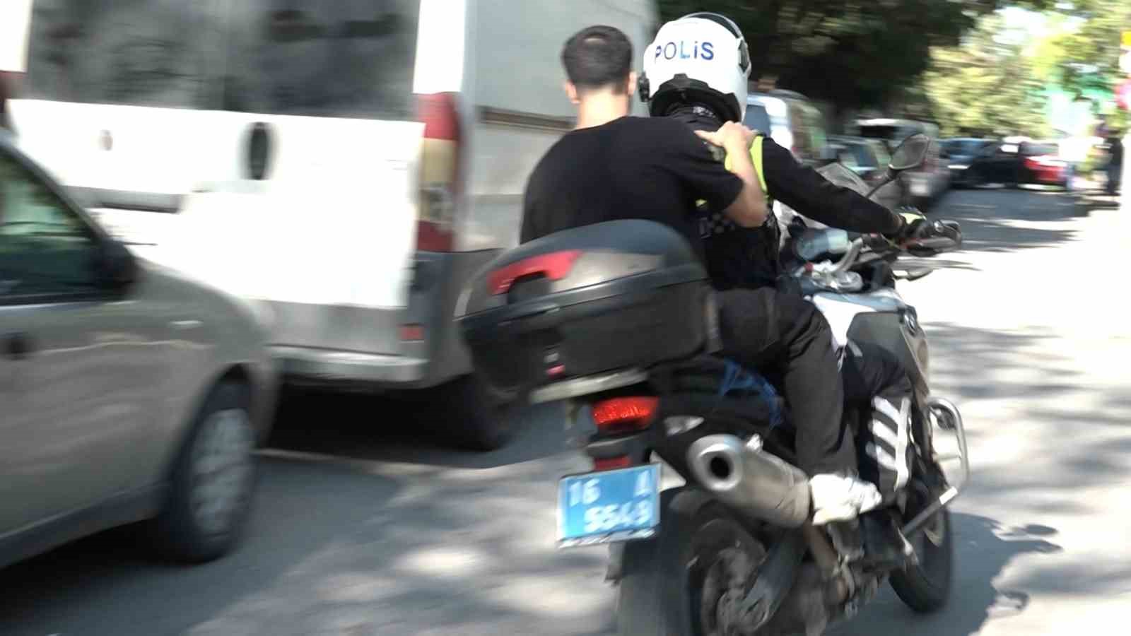 Kimliğini unutan gen&ccedil; i&ccedil;in anne ve polis seferber oldu